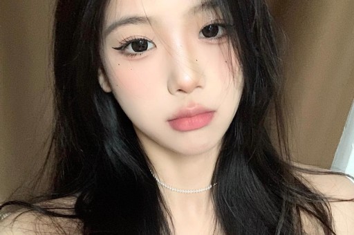 微博封禁“吃瓜少女张小寒”账号因多次发布未经核实的爆料信息和明星非公开行程