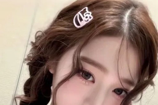 揭秘新潮吃瓜文化：与美女瓜友一起畅聊娱乐圈的八卦新天地